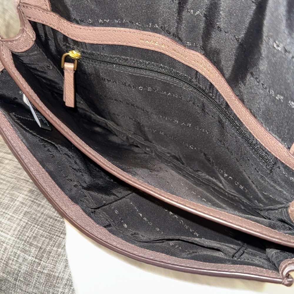 Marc Jacobs Bag Brown Goat Pebbled Leather Shoulder Bag with Gold Accents - Picture 13 of 17